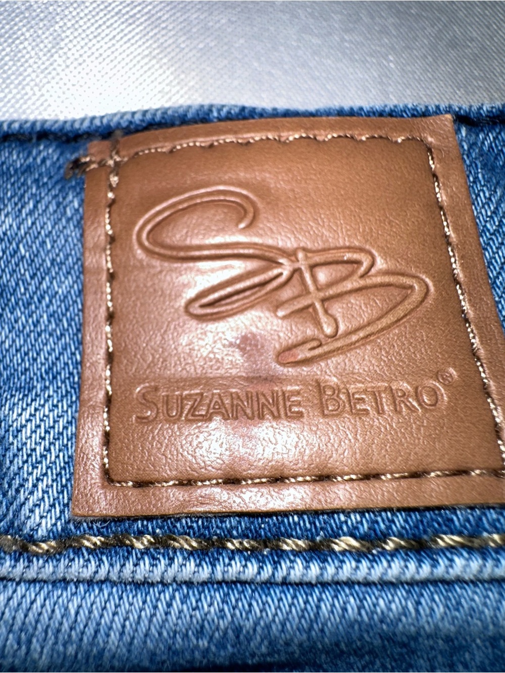 Suzanne Betro Light Blue Distressed Women’s Jeans size 8 skinny - Picture 7 of 7